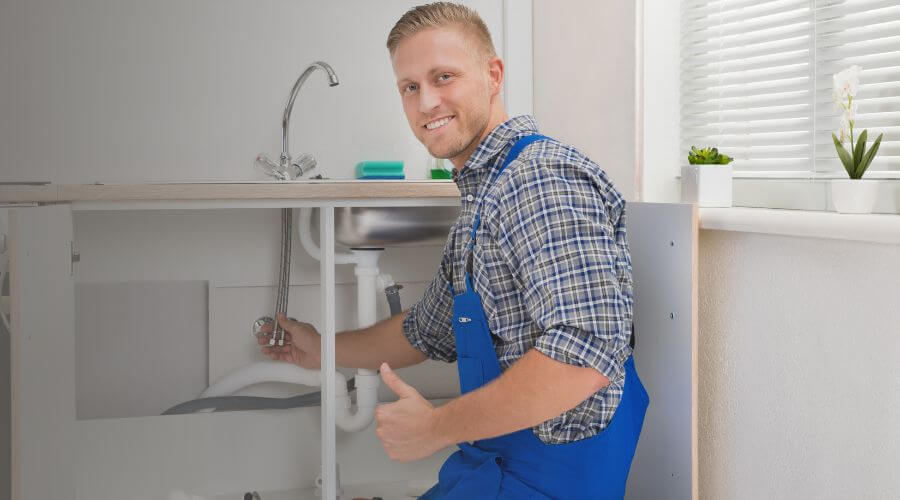 Nighttime Plumber in Castell, TX